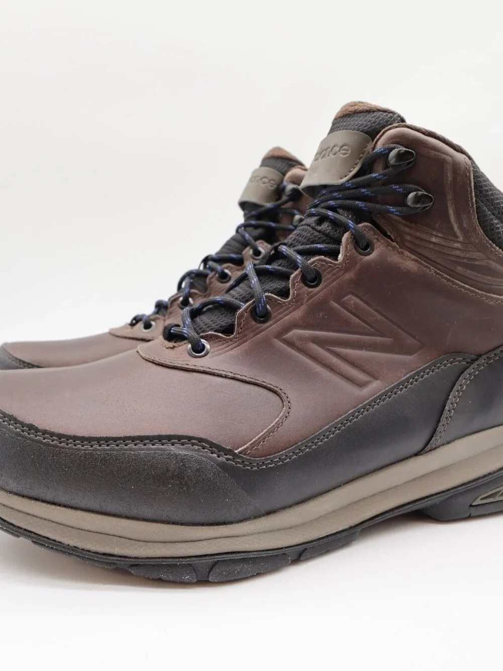 New Balance MW1400DB Men's 11 4E Waterproof Brown Leather Hiking Boots